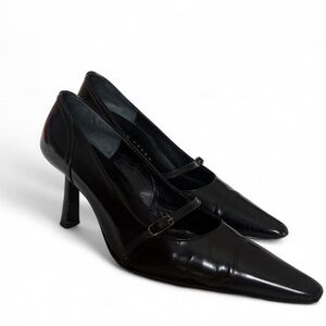 Richard Tyler Black Heels with Pointed Toe